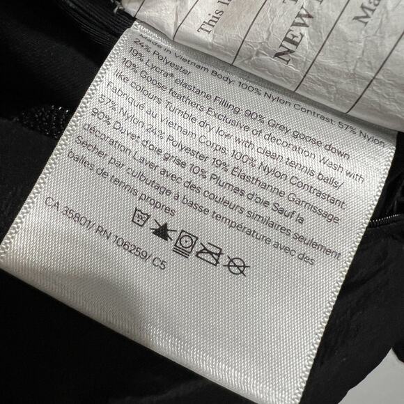 Lululemon Jacket Sz 8 Medium Down and Around Hood Black Fitted Stretch - Picture 8 of 10